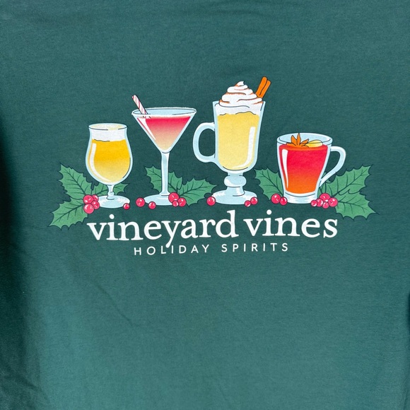 Vineyard Vines T-shirt Men’s Medium‎ long Sleeve holiday Spirits Holly - Picture 8 of 9